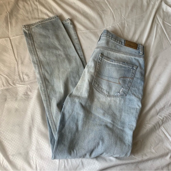♡ • SOLD!! American Eagle Mom Jeans | Size 10 - Picture 9 of 9